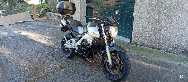 Suzuki GSR 600 – Vista 4