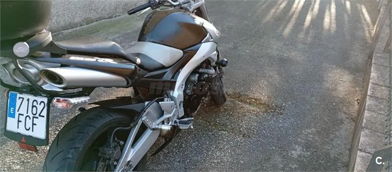 Suzuki GSR 600 – Vista 5
