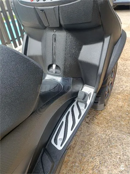 Piaggio MP3 – Vista 5