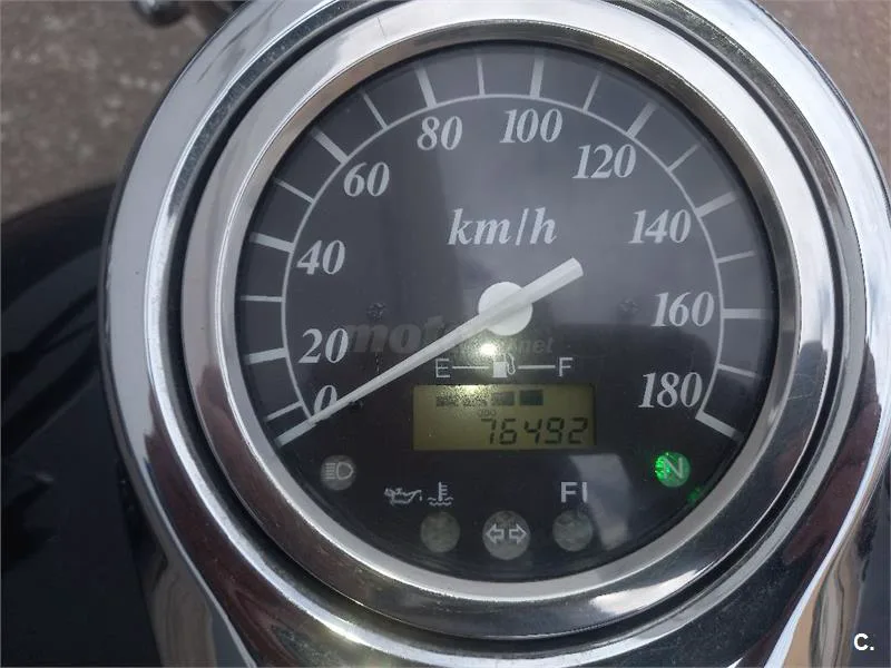 Suzuki Intruder C800 Volusia – Vista 4