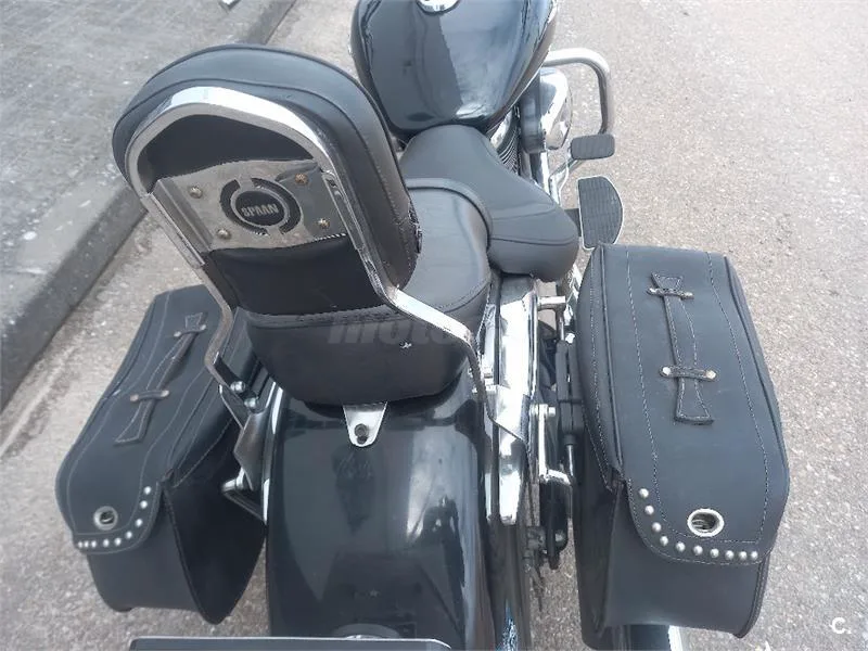 Suzuki Intruder C800 Volusia – Vista 8