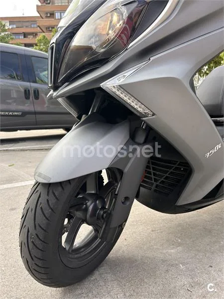 Kymco Super Dink 350 – Vista 7