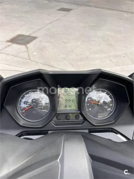 Kymco Super Dink 350 – Vista 9