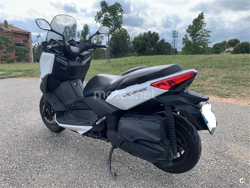 Yamaha XMAX 400 – Vista 6