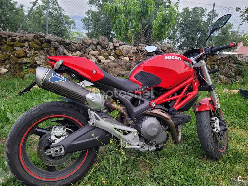 Ducati Monster 696 – Vista 2