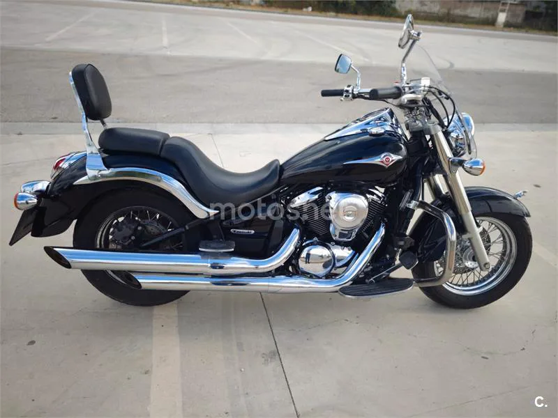 Kawasaki VN 900 Custom – Vista 3