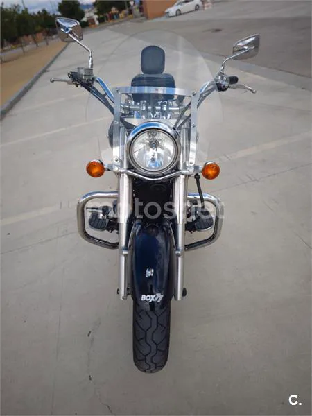Kawasaki VN 900 Custom – Vista 6