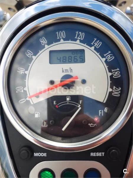 Kawasaki VN 900 Custom – Vista 9