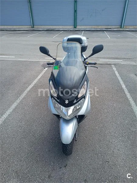 Suzuki Burgman 125 – Vista 3
