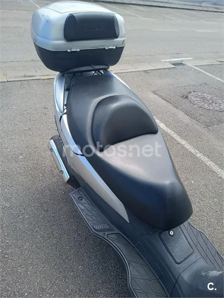 Suzuki Burgman 125 – Vista 5