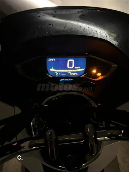 Honda PCX 125 – Vista 3