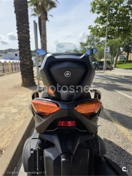 Yamaha XMAX 400 – Vista 9