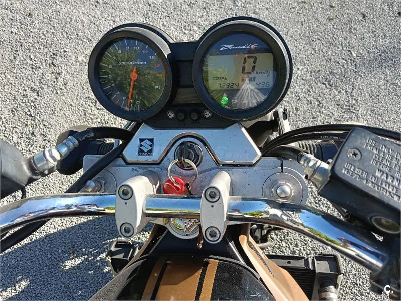 Suzuki Bandit 650 – Vista 2