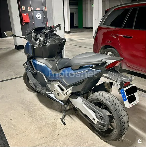 Honda Forza 750 – Vista 6