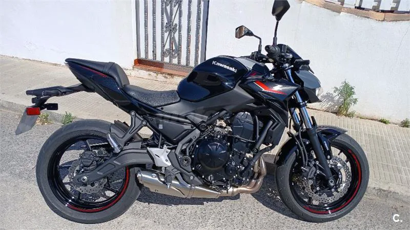 Kawasaki Z650 – Vista 2