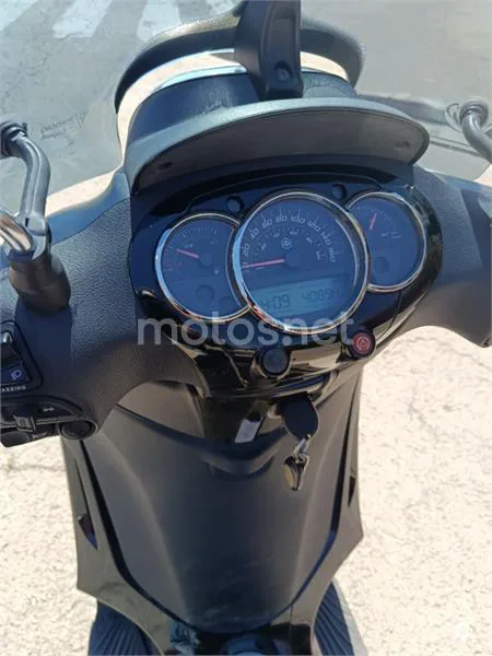 Piaggio Beverly 300 – Vista 3