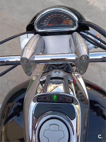Suzuki Intruder M800 – Vista 6