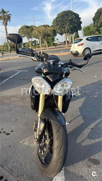 Triumph Street Triple – Vista 2
