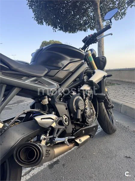 Triumph Street Triple – Vista 7