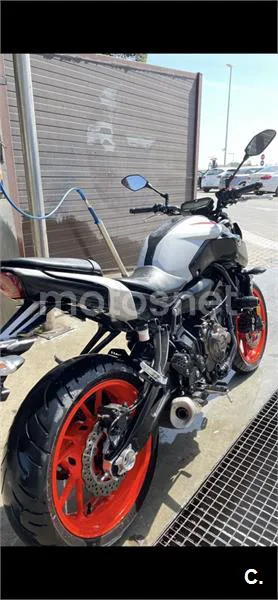 Yamaha MT-07 – Vista 5