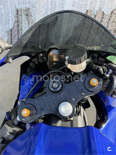 Yamaha R7 – Vista 4