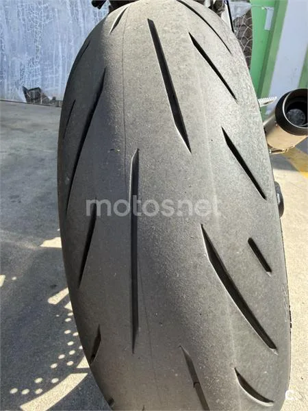 Yamaha R7 – Vista 7