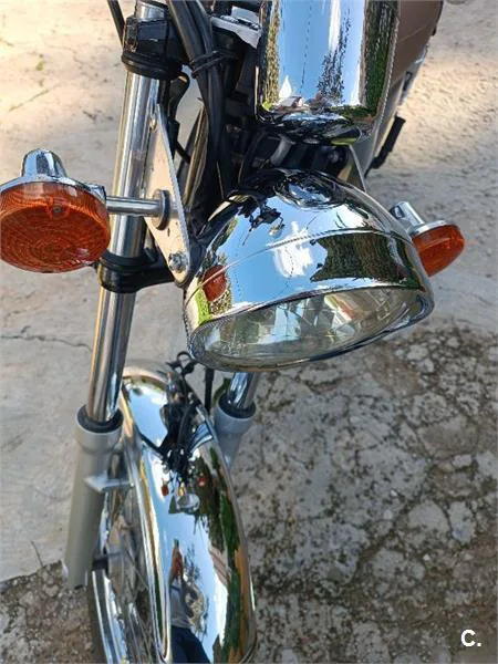 Suzuki TU250X - Vista 4