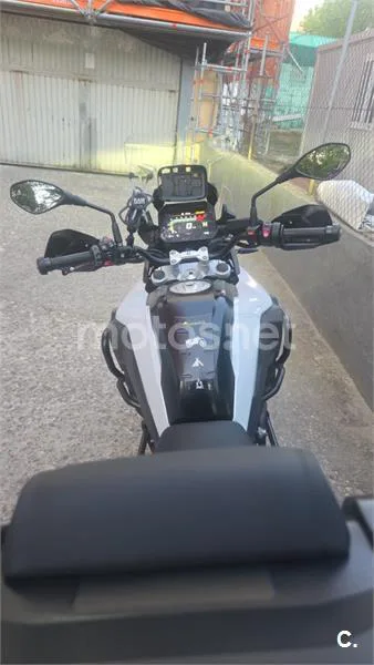 BMW F 750 – Vista 10