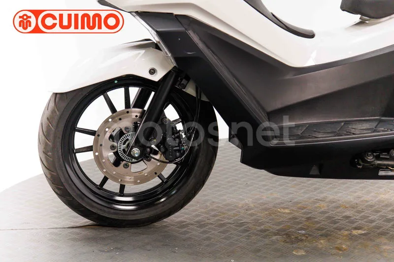 Kymco Sky Town 125 – Vista 19