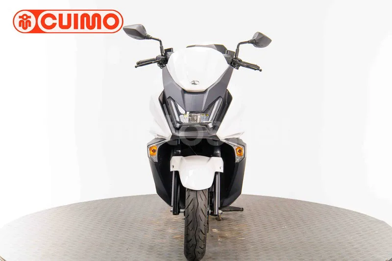Kymco Sky Town 125 – Vista 10