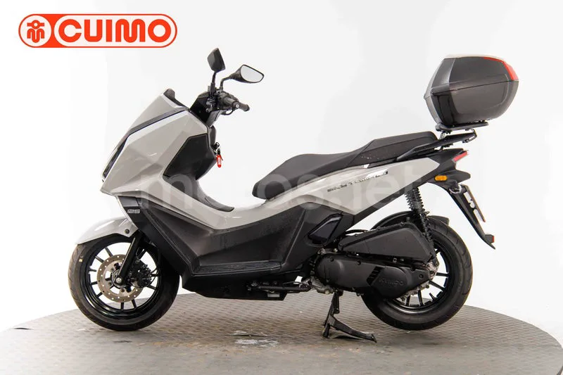 Kymco Sky Town 125 – Vista 15