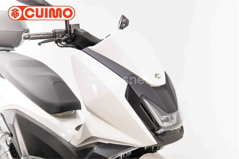 Kymco Sky Town 125 – Vista 11