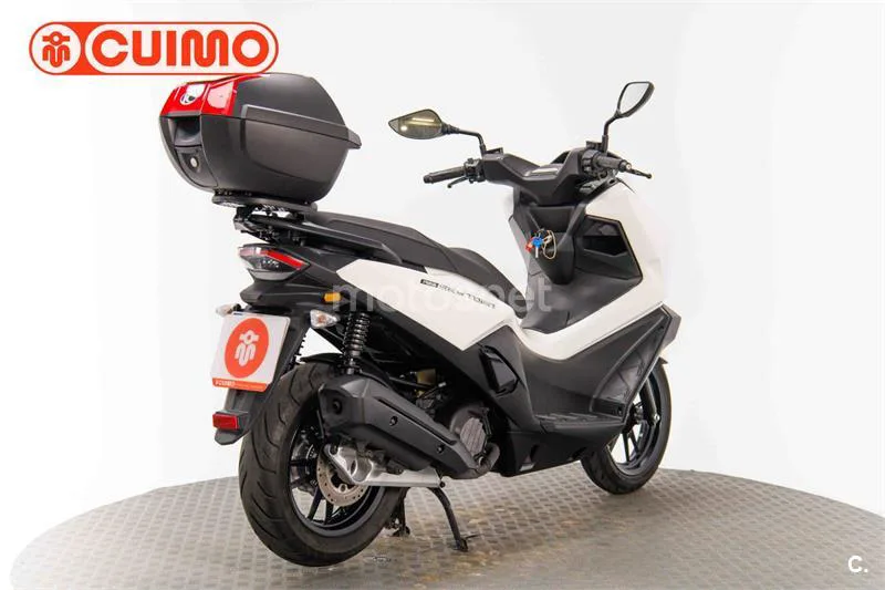 Kymco Sky Town 125 – Vista 4