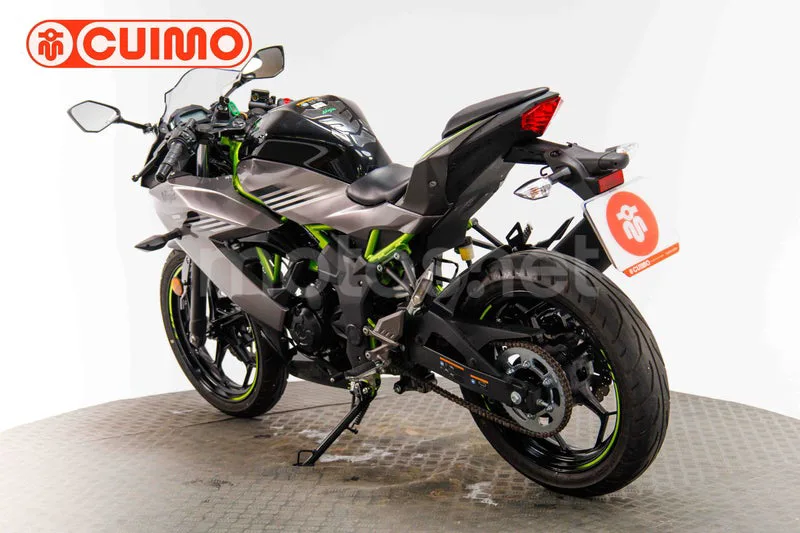 Kawasaki Ninja 125 – Vista 11