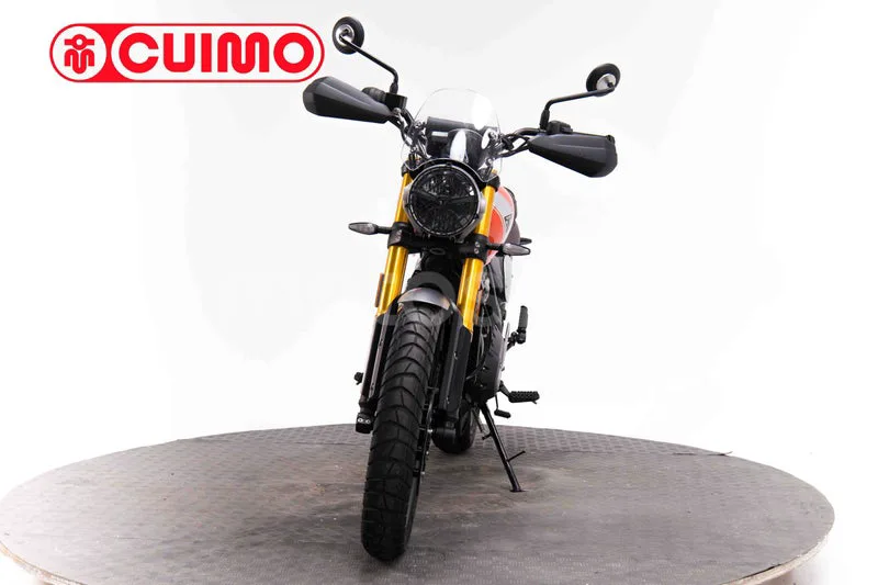 Triumph Scrambler 400 X – Vista 13