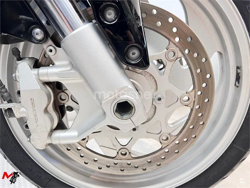 Suzuki Intruder M1800R – Vista 6