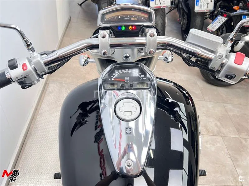 Suzuki Intruder M1800R – Vista 7