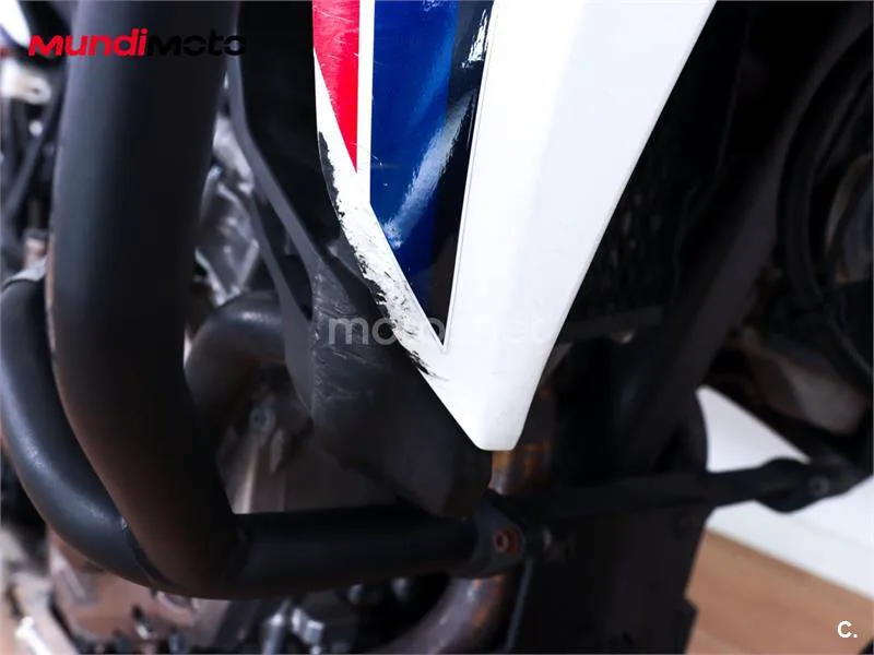 Honda CRF 1000L Africa Twin – Vista 13