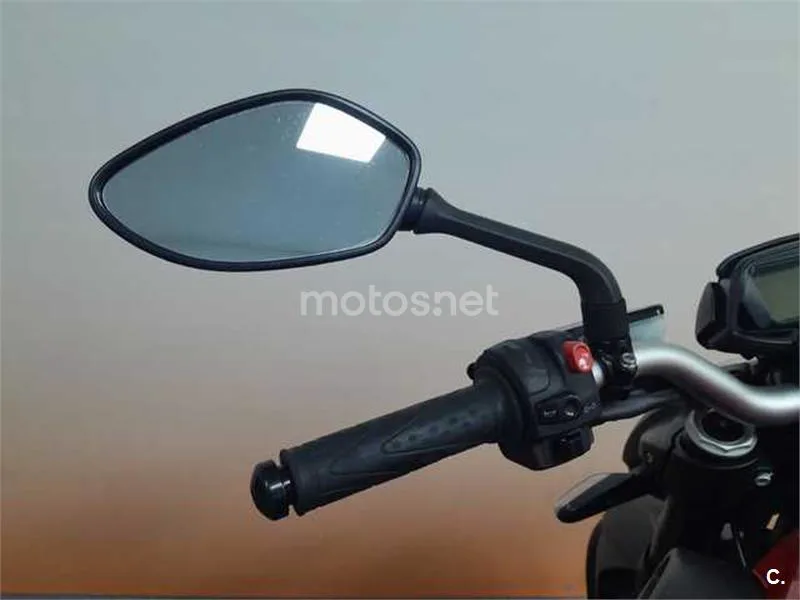MV Agusta Brutale 800 – Vista 11