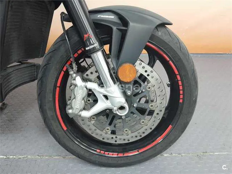 MV Agusta Brutale 800 – Vista 7