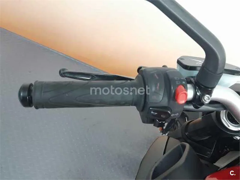 MV Agusta Brutale 800 – Vista 9