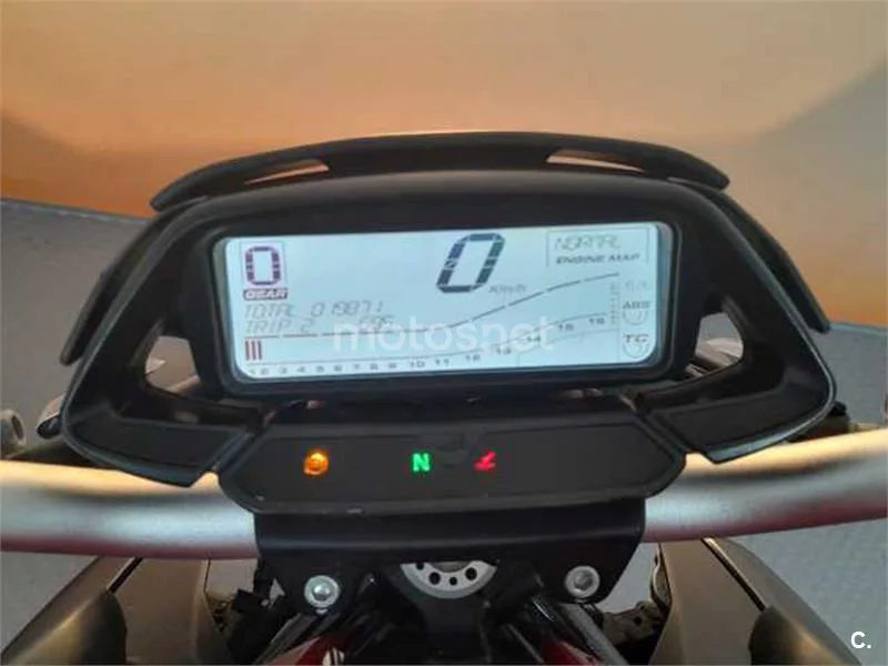 MV Agusta Brutale 800 – Vista 10