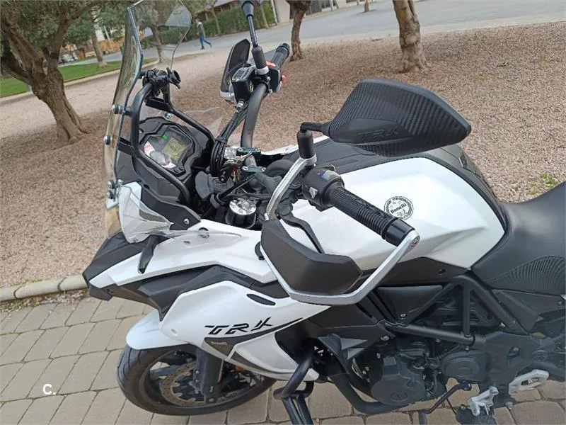 Benelli TRK 502 – Vista 2