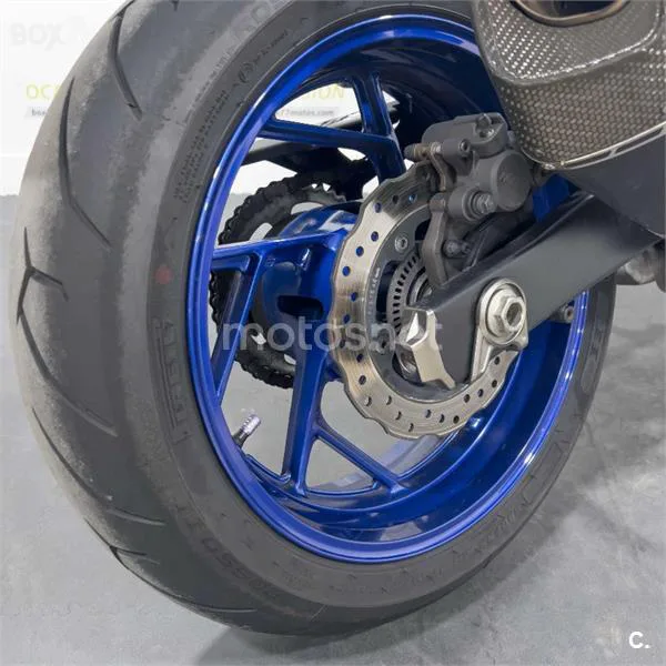 Suzuki GSX-S750 – Vista 13