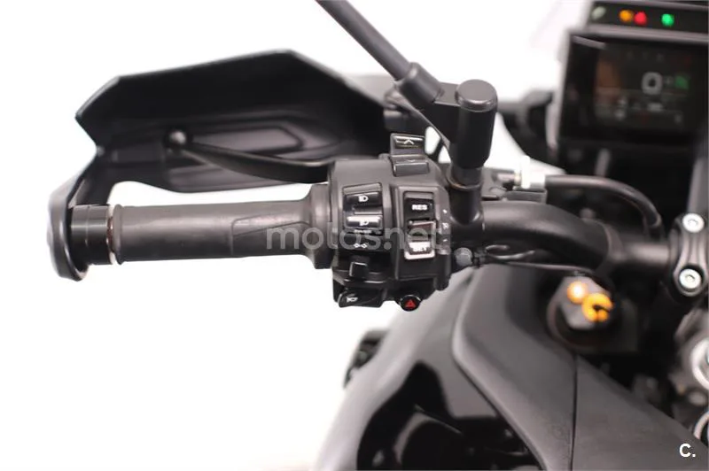 Yamaha Tracer 9 – Vista 7