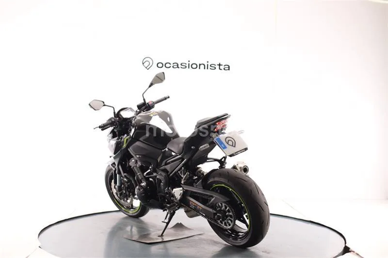 Kawasaki Z900 – Vista 3