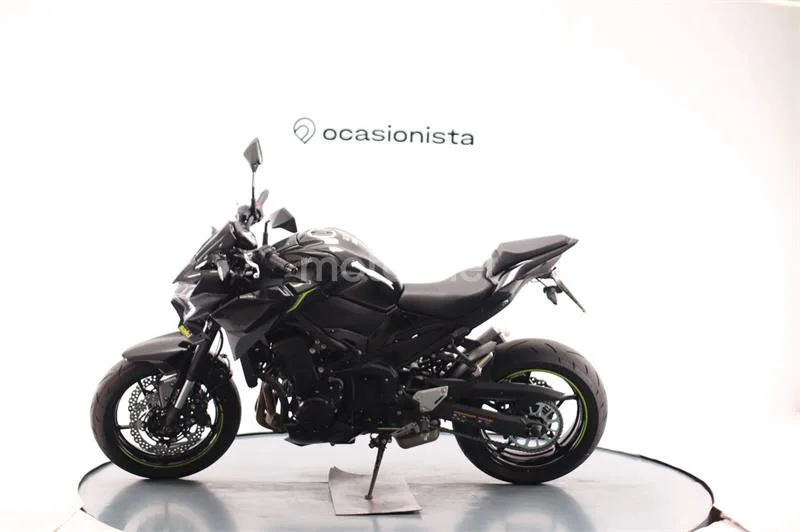 Kawasaki Z900 – Vista 4