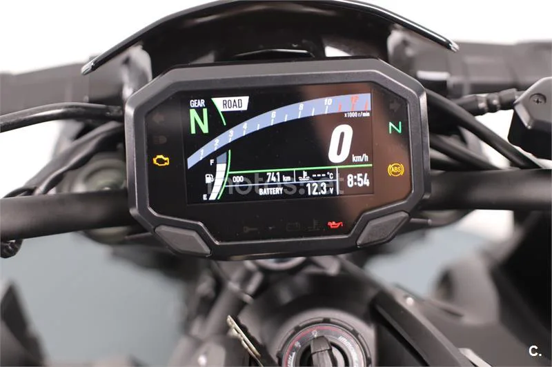Kawasaki Z900 – Vista 5
