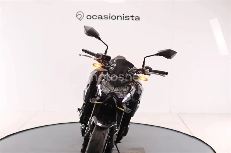 Kawasaki Z900 – Vista 6