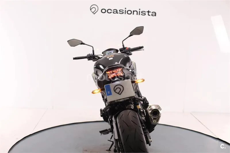 Kawasaki Z900 – Vista 9